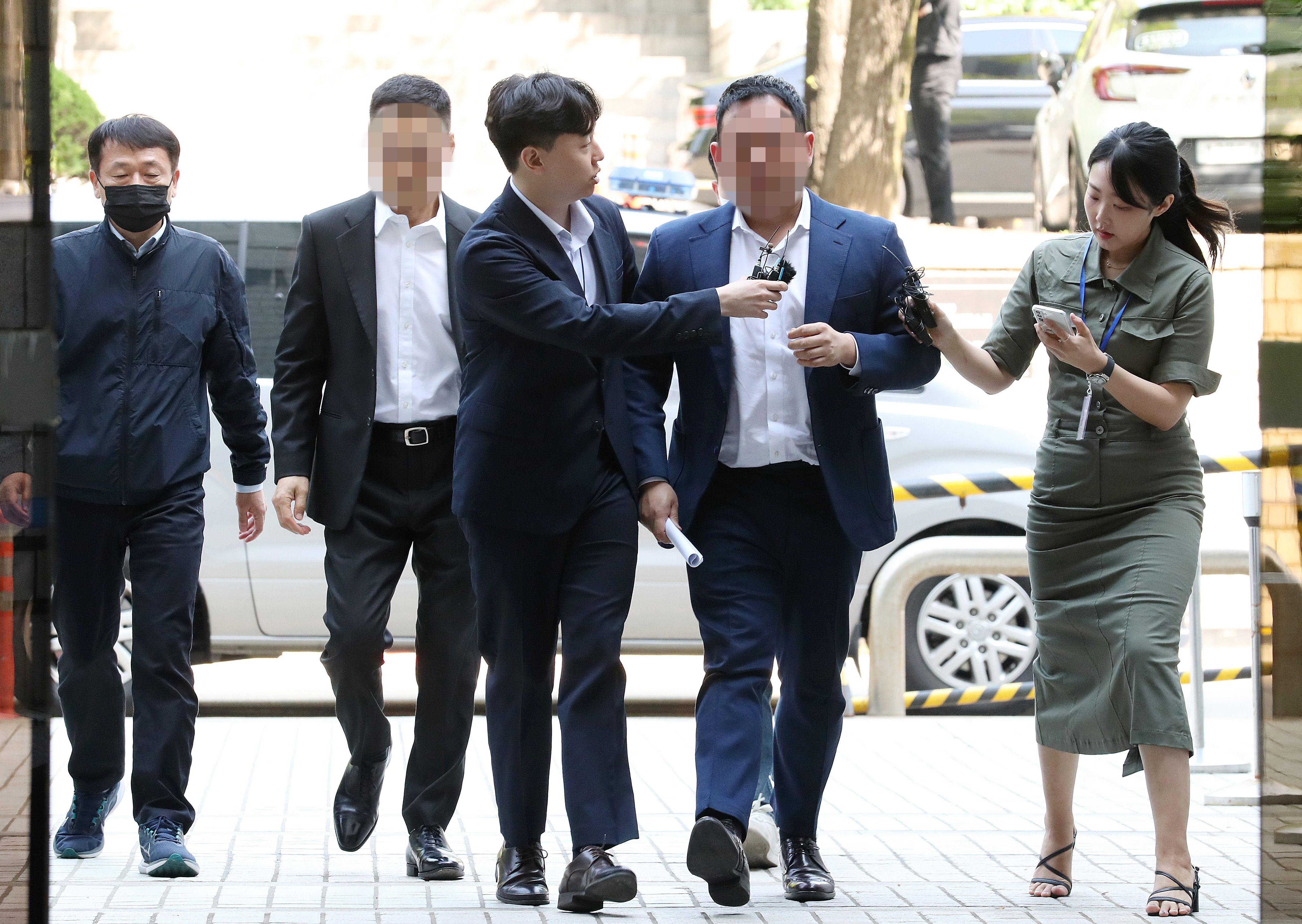 오너 수백억원대 횡령‧배임 이화그룹株, 상장폐지 기로